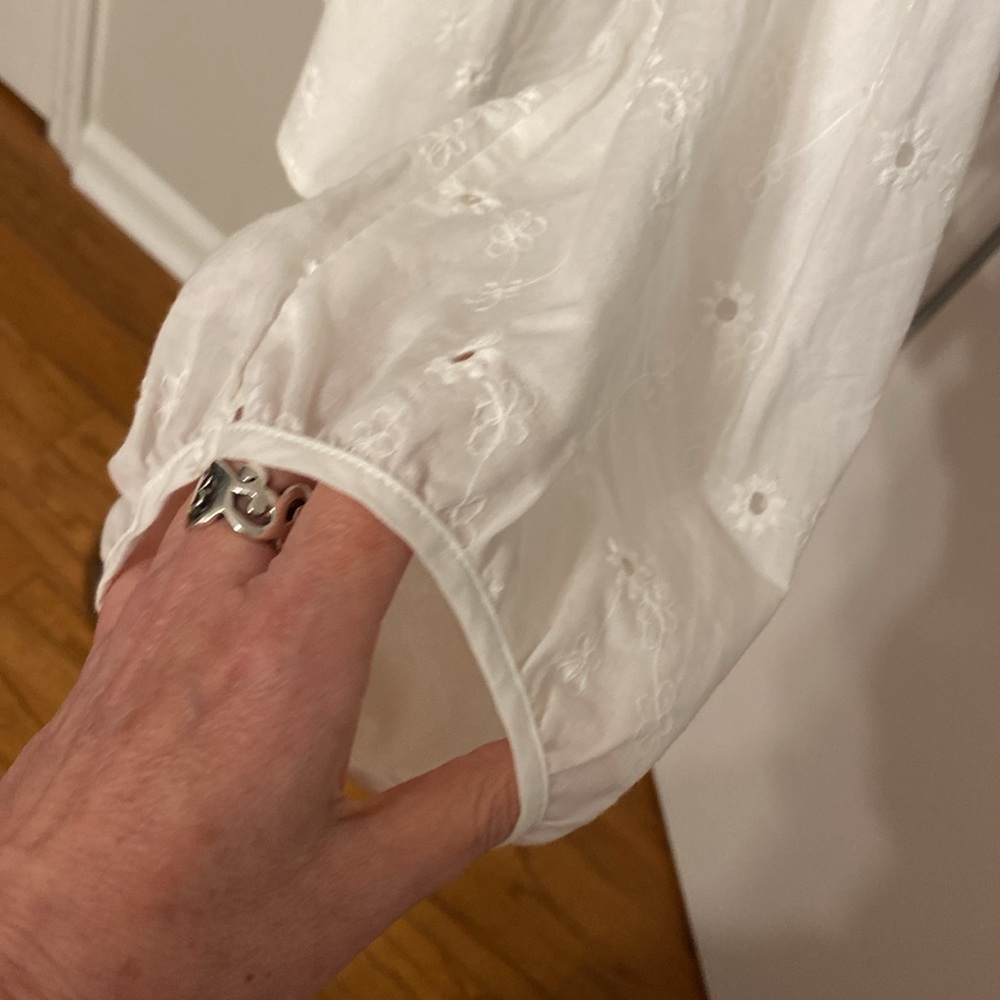 Cliche Eyelet Blouse - Picture 3 of 8